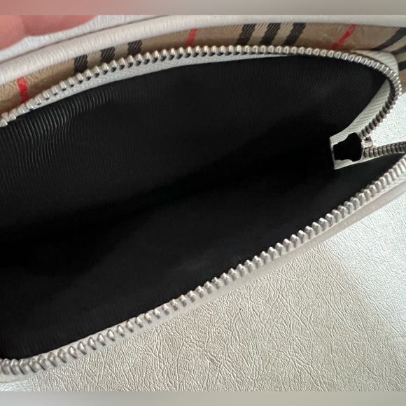 🤍🤍🤎Burberry Check Link Camera Bag 🤎🤍🤍 - Picture 9 of 14